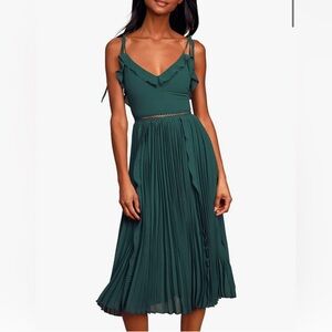 Lulus Never a Dull Moment Tie-Strap Pleated Midi Dress V-Neckline Emerald Green